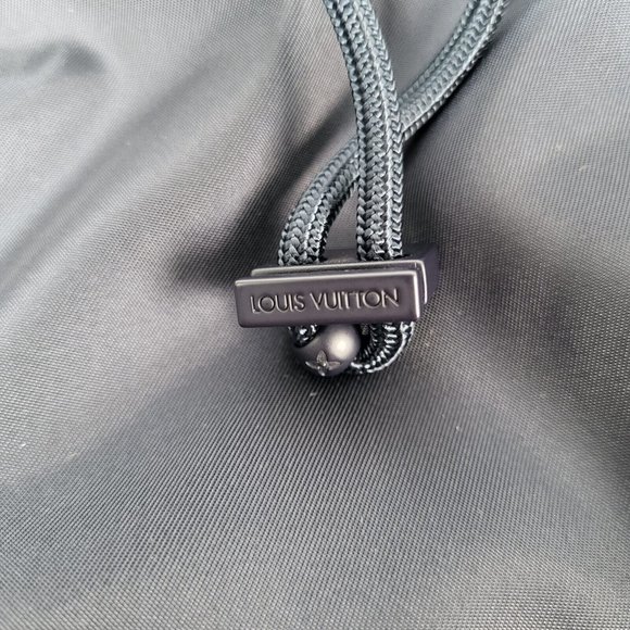 Louis Vuitton Men's Navy Color Block Technical Nylon Jacket - Picture 8 of 16